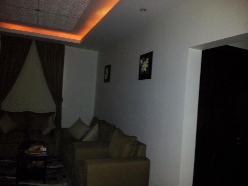 Dorar Darea Hotel Apartments- Al Malqa 2 Рияд Стая снимка